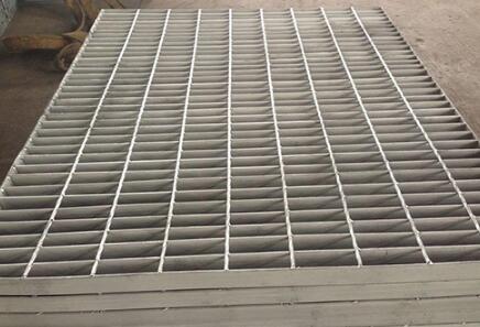 不銹鋼格柵板的制作方式和優(yōu)點